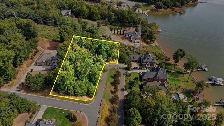 Property Photo: 4029 Beechwood Spring Lane 52 NC 28012