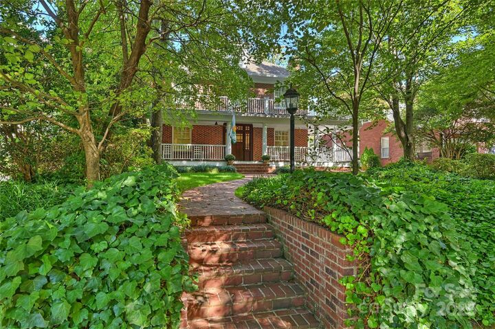 Property Photo:  2126 Dilworth Road E  NC 28203