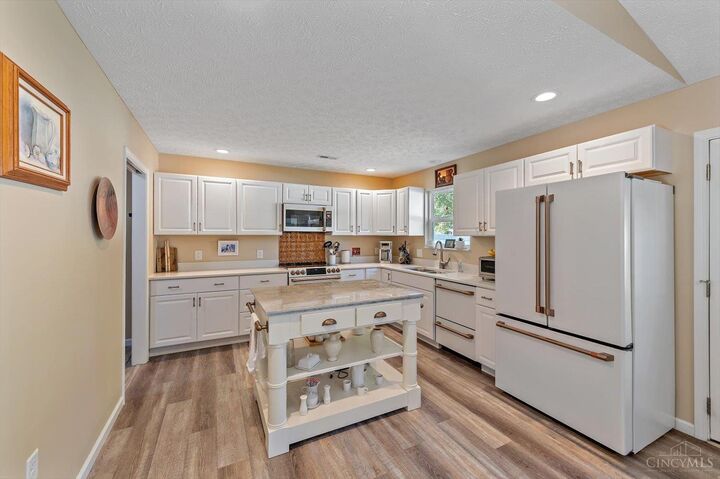 Property Photo: 334 Robin Avenue OH 45140