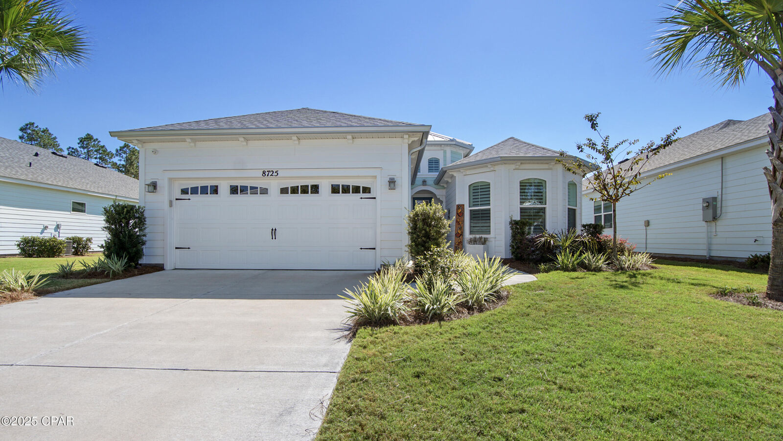 Property Photo: 8725 Coral Reef Way FL 32413