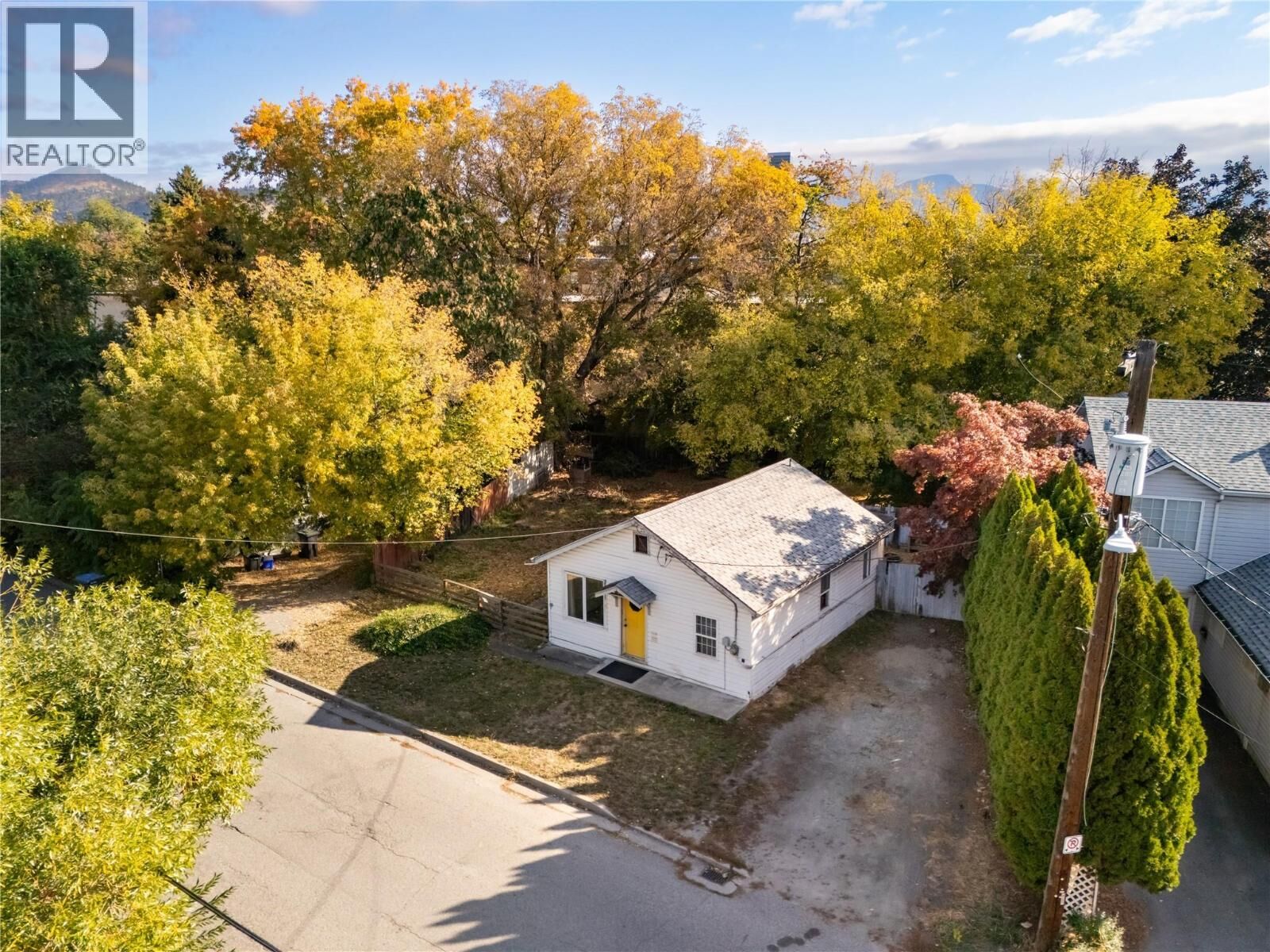 Photo de la propriété:  1923 Lindahl Street  BC V1Y 3Z6 