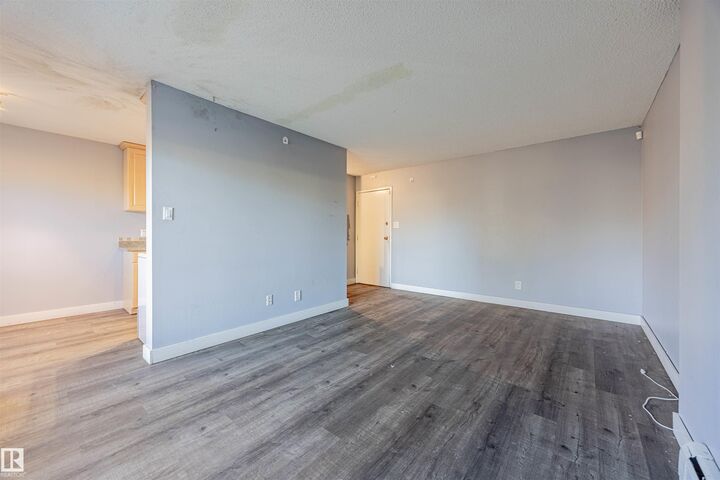 Property Photo: 11255 31 Avenue NW 28 AB T6J 3V6