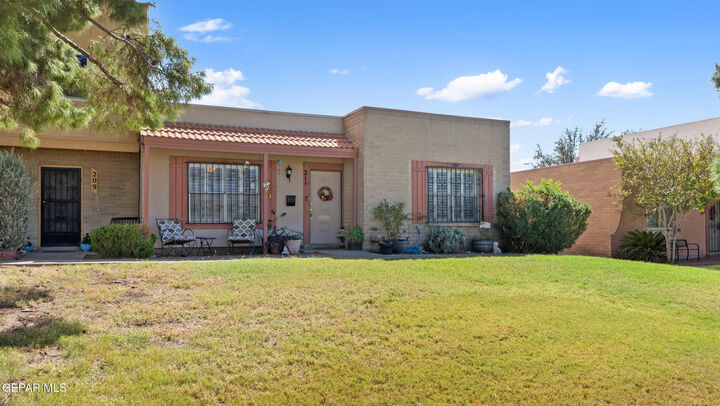 Property Photo:  211 Maricopa Drive  TX 79912