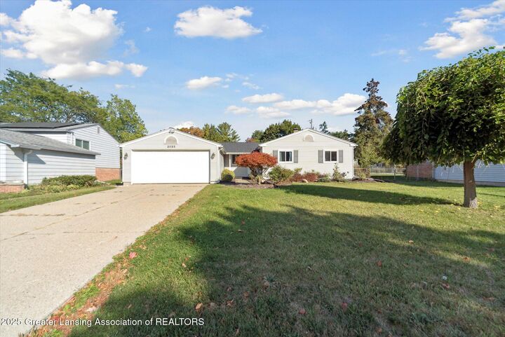 Property Photo: 2625 Groesbeck Avenue MI 48912