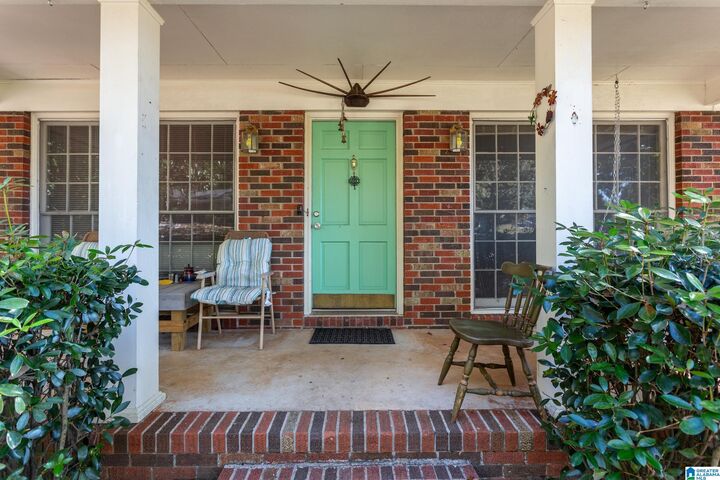 Property Photo: 1405 Valley Place AL 36207