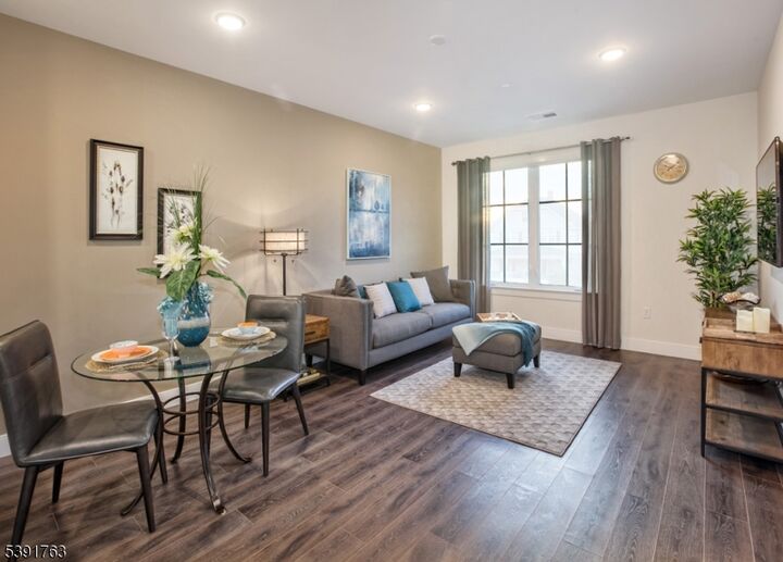 Property Photo: 41 W Prospect St NJ 07463