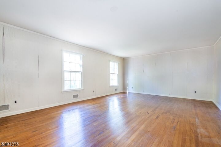 Property Photo: 6 Quarry Ct NJ 07869