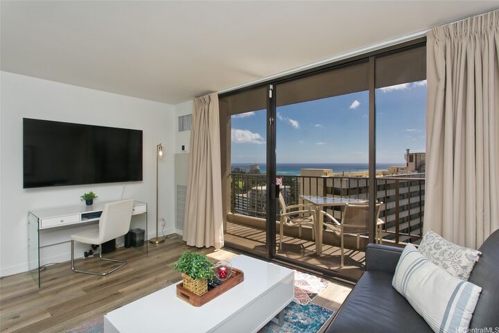 Property Photo: 229 Paoakalani Avenue 2808(Nuc) HI 96815