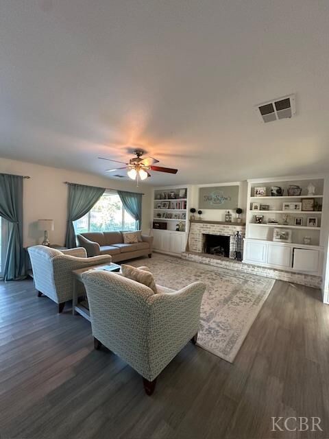 Property Photo: 26484 Mulanax Drive CA 93277