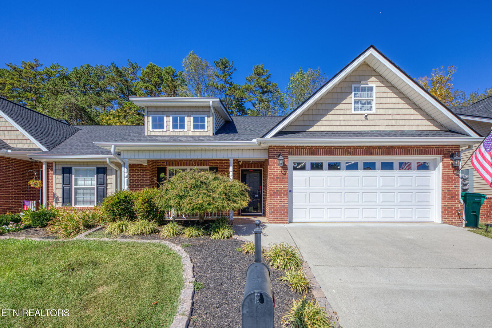 Property Photo: 1423 Hazelgreen Way TN 37912