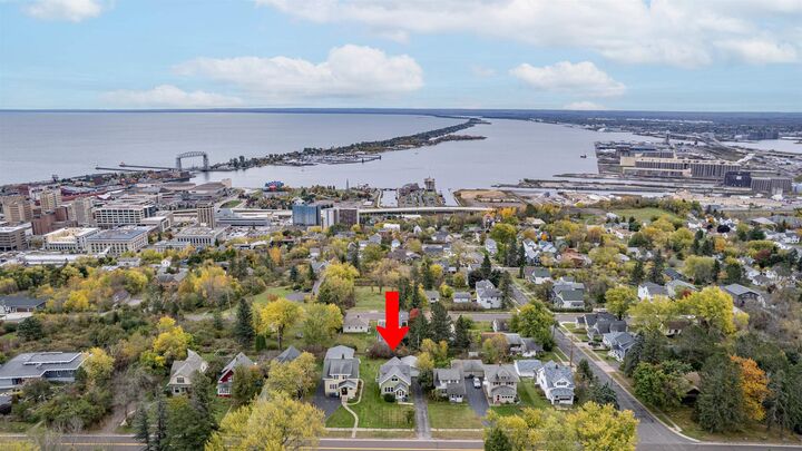 Property Photo: 718 W Skyline Pkwy MN 55806