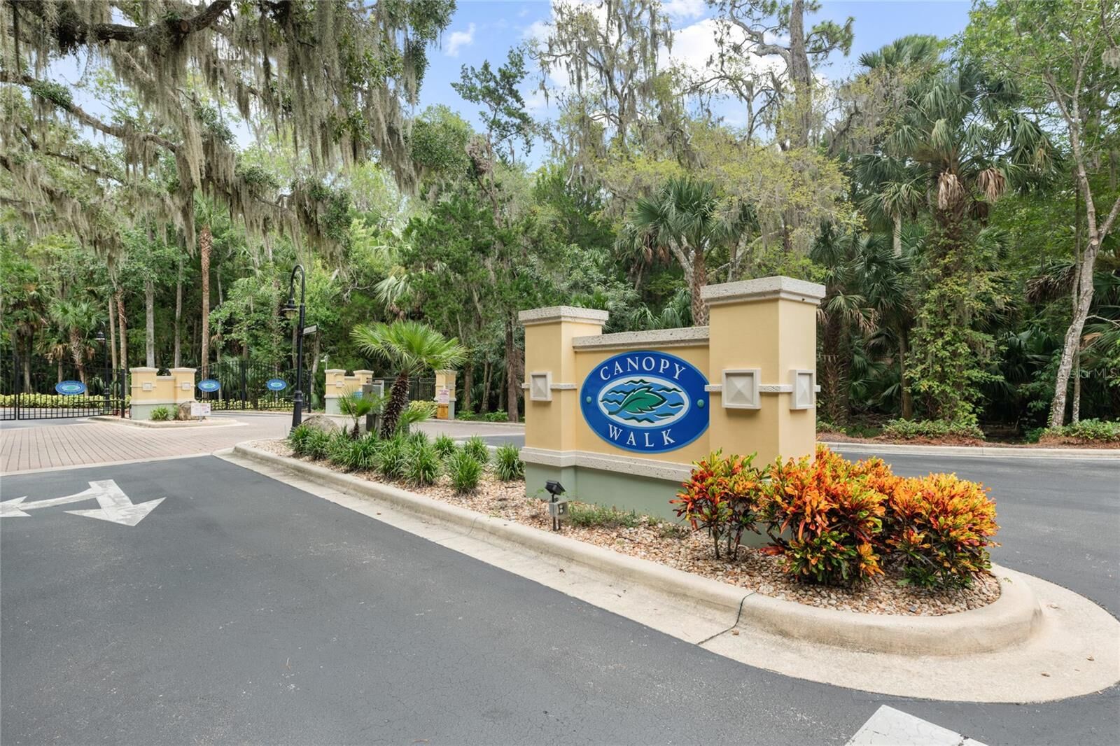 Property Photo:  600 Canopy Walk Lane 635  FL 32137 