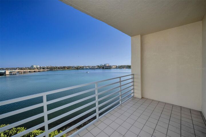 Property Photo: 7882 Sailboat Key Boulevard S 407 FL 33707