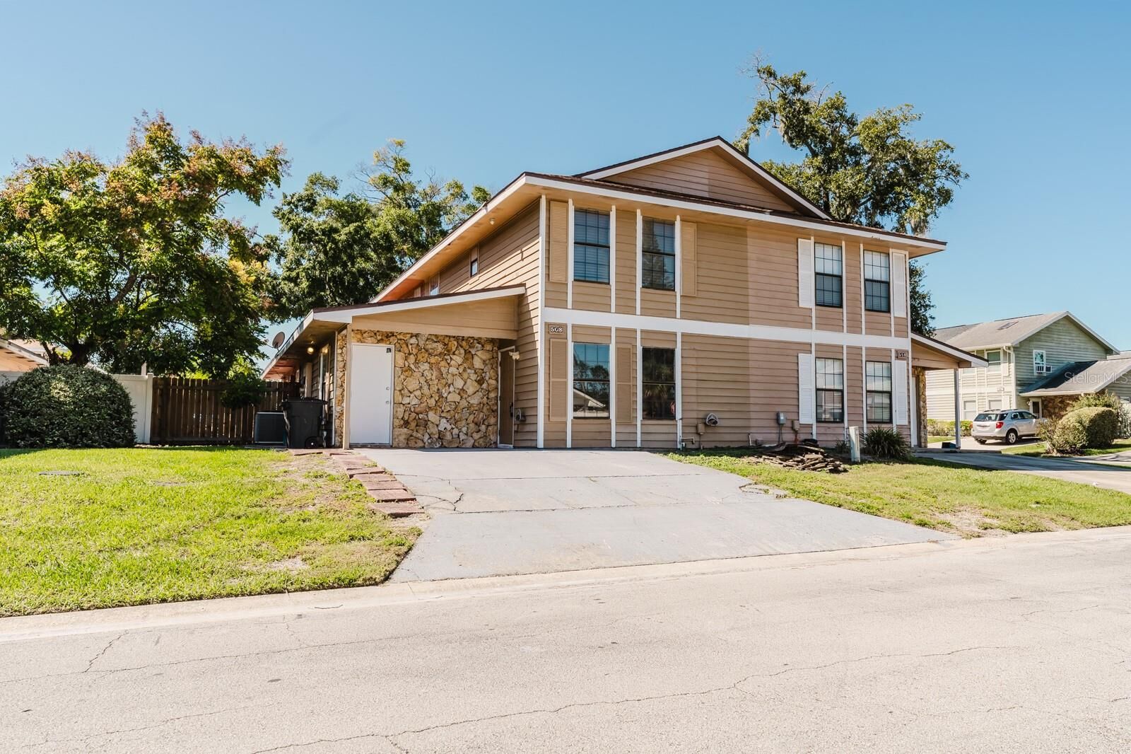 Property Photo: 508 Cottonwood Drive FL 32714