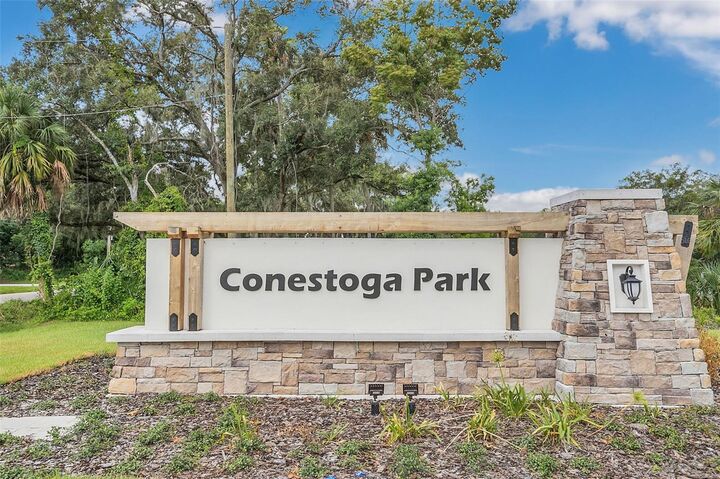 Property Photo: 1087 Conestoga Way FL 32771