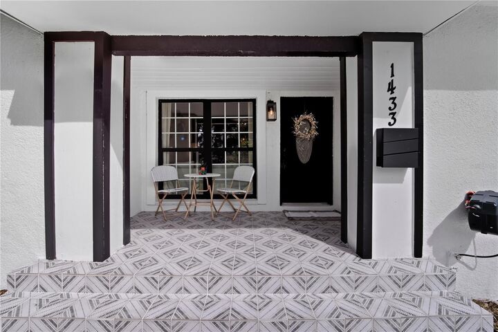 Property Photo:  1433 27th Avenue S  FL 33705 