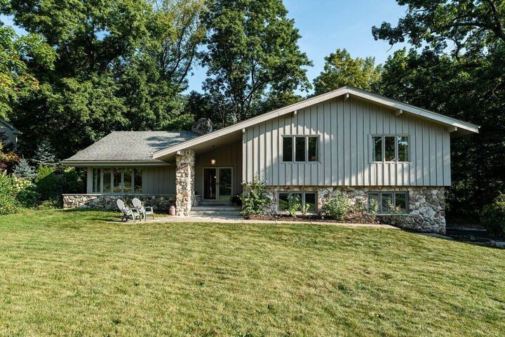 16690 Shore Line Dr  Brookfield WI 53005 photo