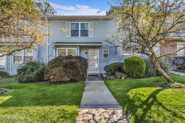 14 Deerfield Lane 15  Jamesburg NJ 08831 photo