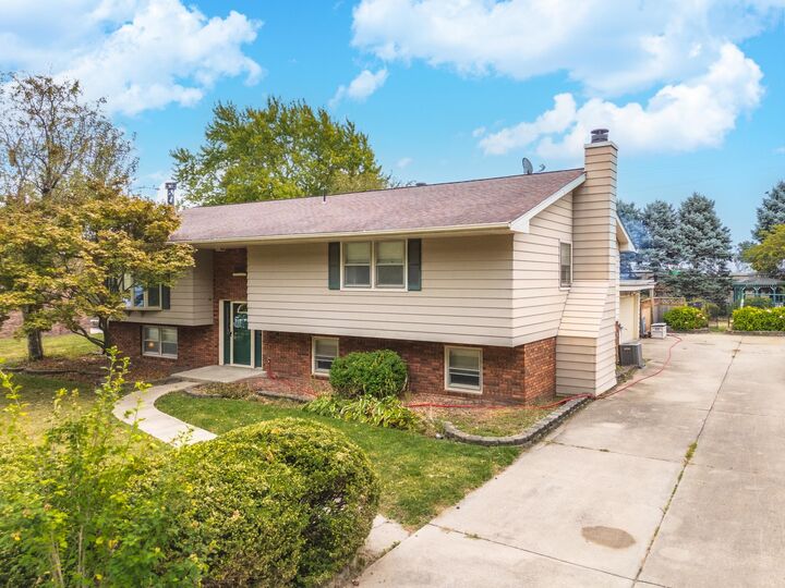 Property Photo:  1909 Marzel Drive  IL 61701