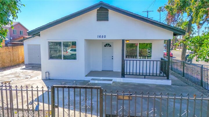 Property Photo: 1650 E 64th CA 90001