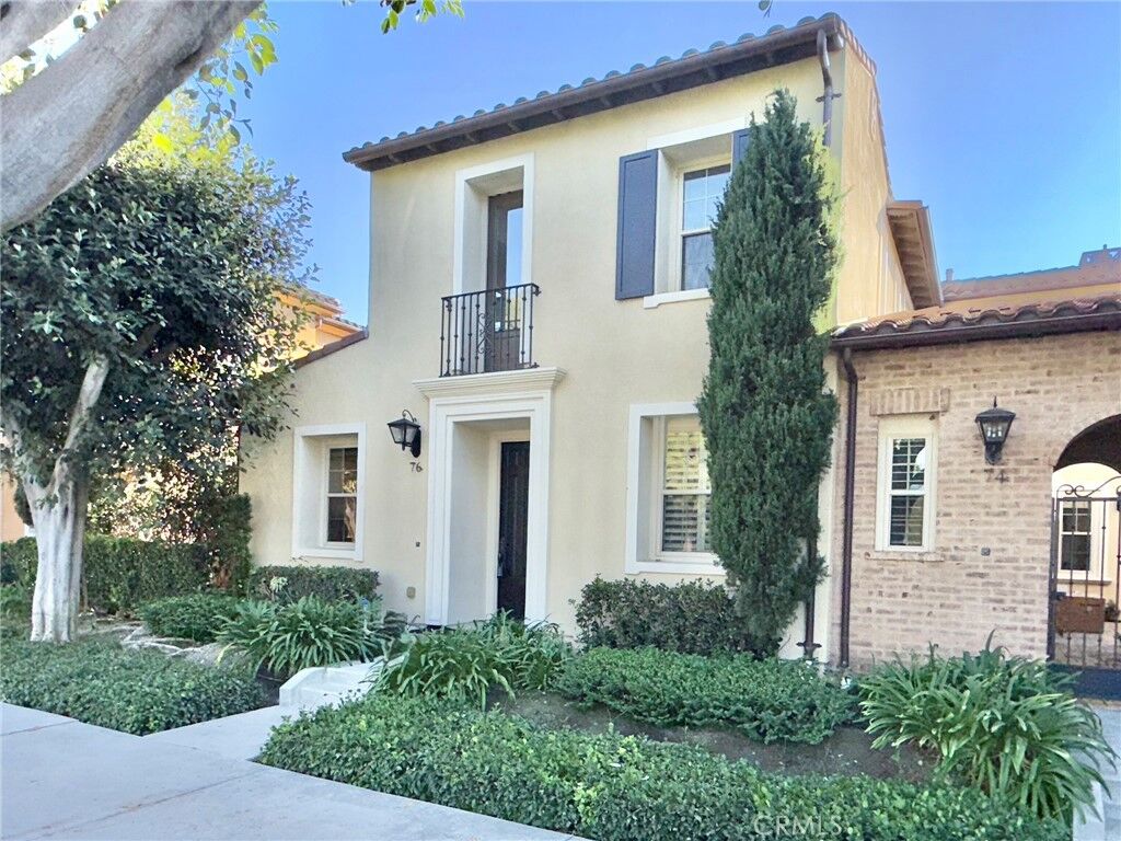 Property Photo:  76 Townsend  CA 92620 