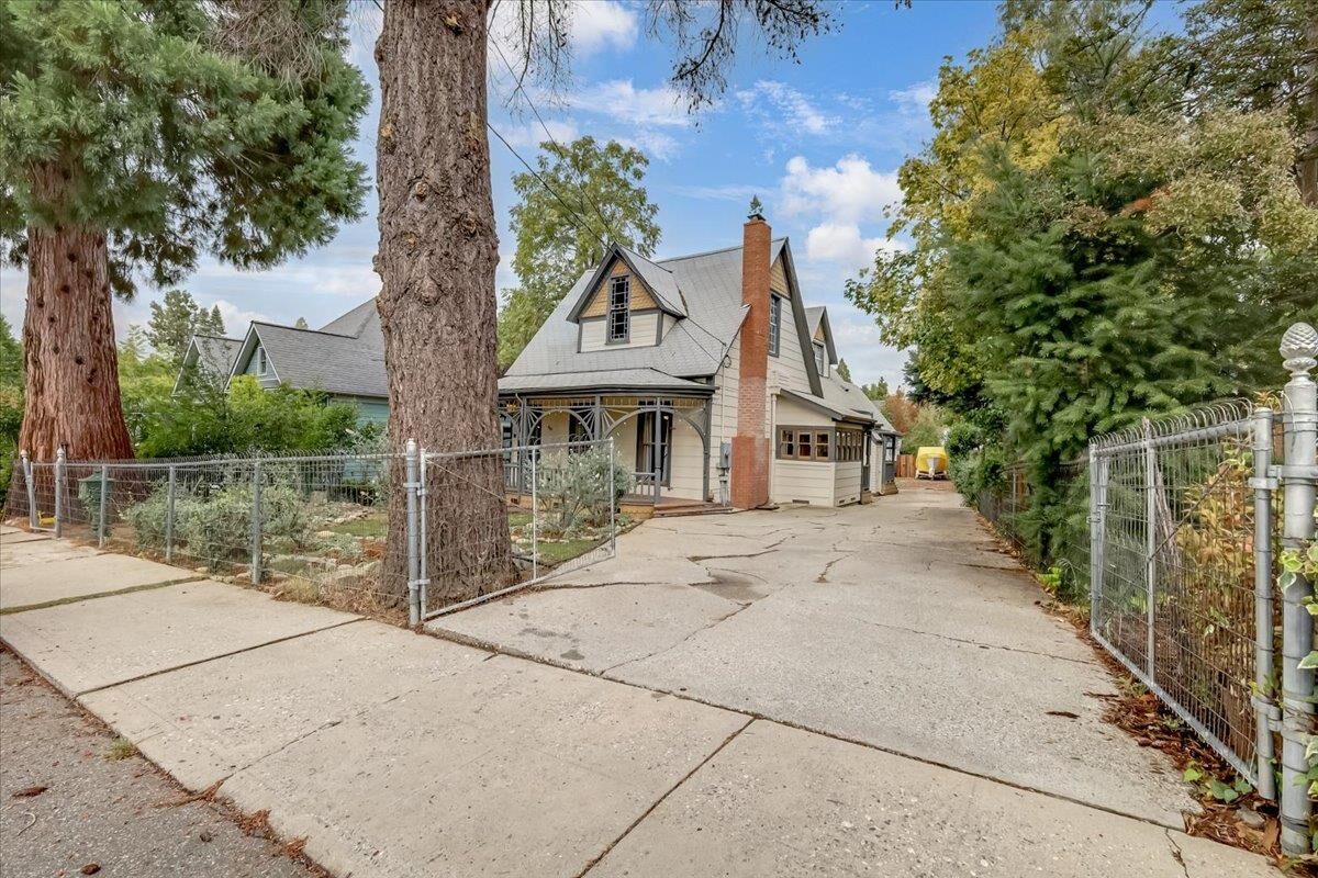 Property Photo: 518 Walsh Street CA 95945