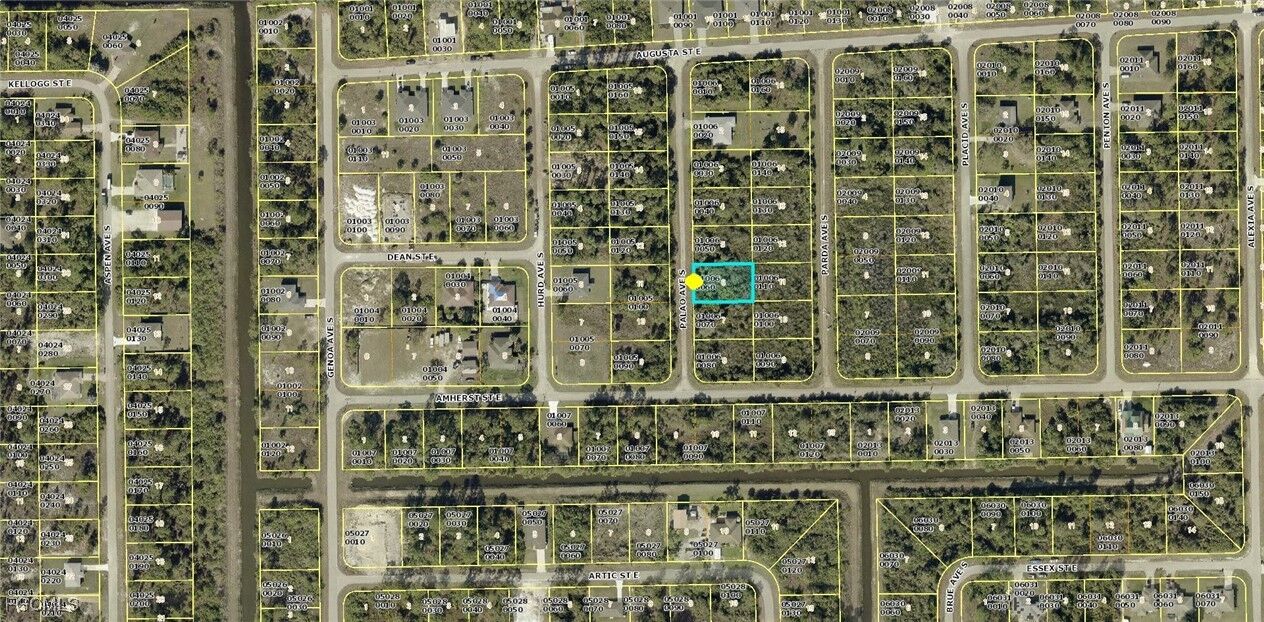 Property Photo: 515 Palao Avenue S FL 33974