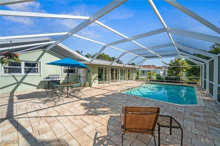 Property Photo:  4910 Sorrento Court  FL 33904 
