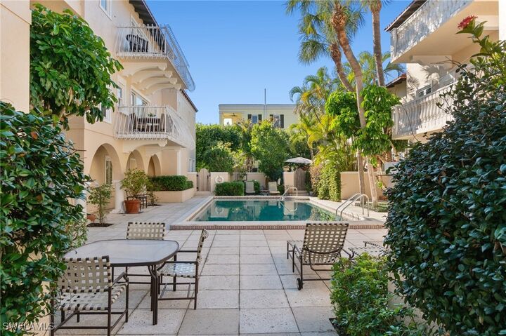 350 3rd Avenue S 2B  Naples FL 34102 photo