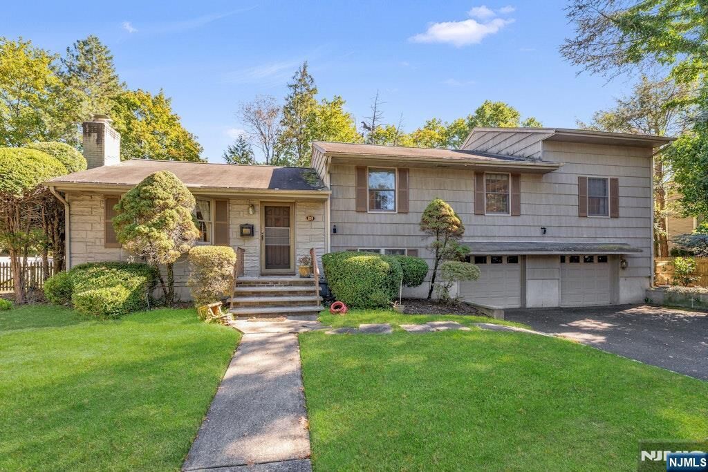Property Photo: 18 Chestnut Place NJ 07423