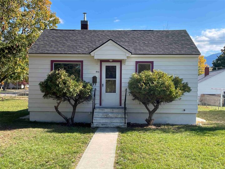 Property Photo: 802 Longstaff Street MT 59801