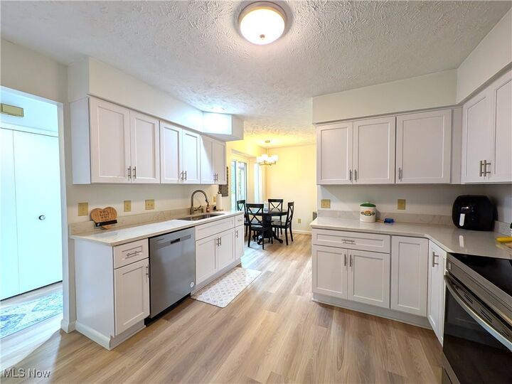 Property Photo:  210 Teal Trace 210  OH 44124