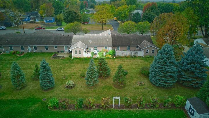Property Photo: 212 Linden Avenue W MN 55395
