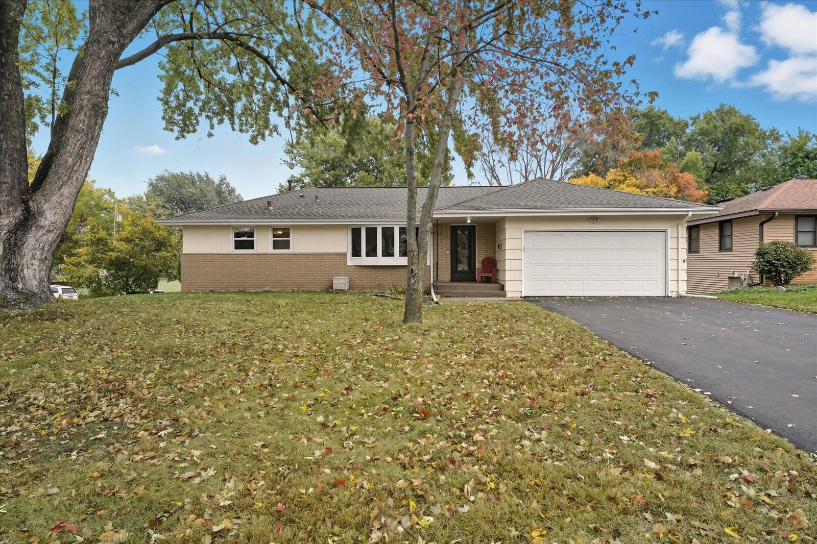 Property Photo: 3832 Colorado Avenue N MN 55422