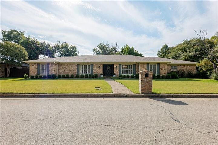 7017 Miramar Circle  Fort Worth TX 76126 photo