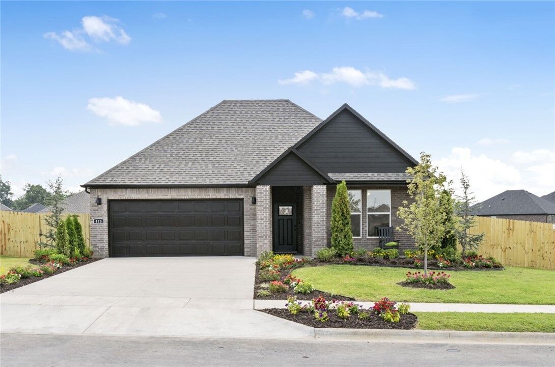 Property Photo: 432 W Taverner Xing AR 72730