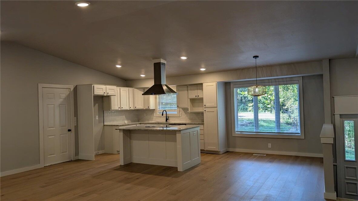 Property Photo: 6 Erith Lane AR 72715