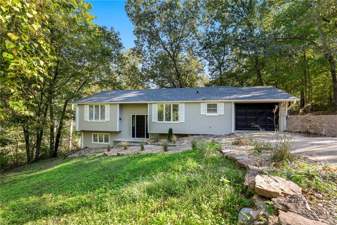 Property Photo:  6 Erith Lane  AR 72715