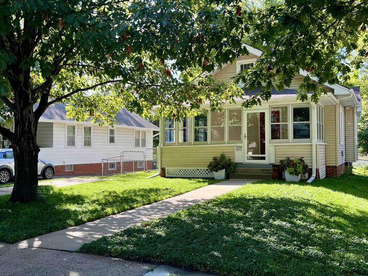 1926 S 35th Street  Omaha NE 68105 photo