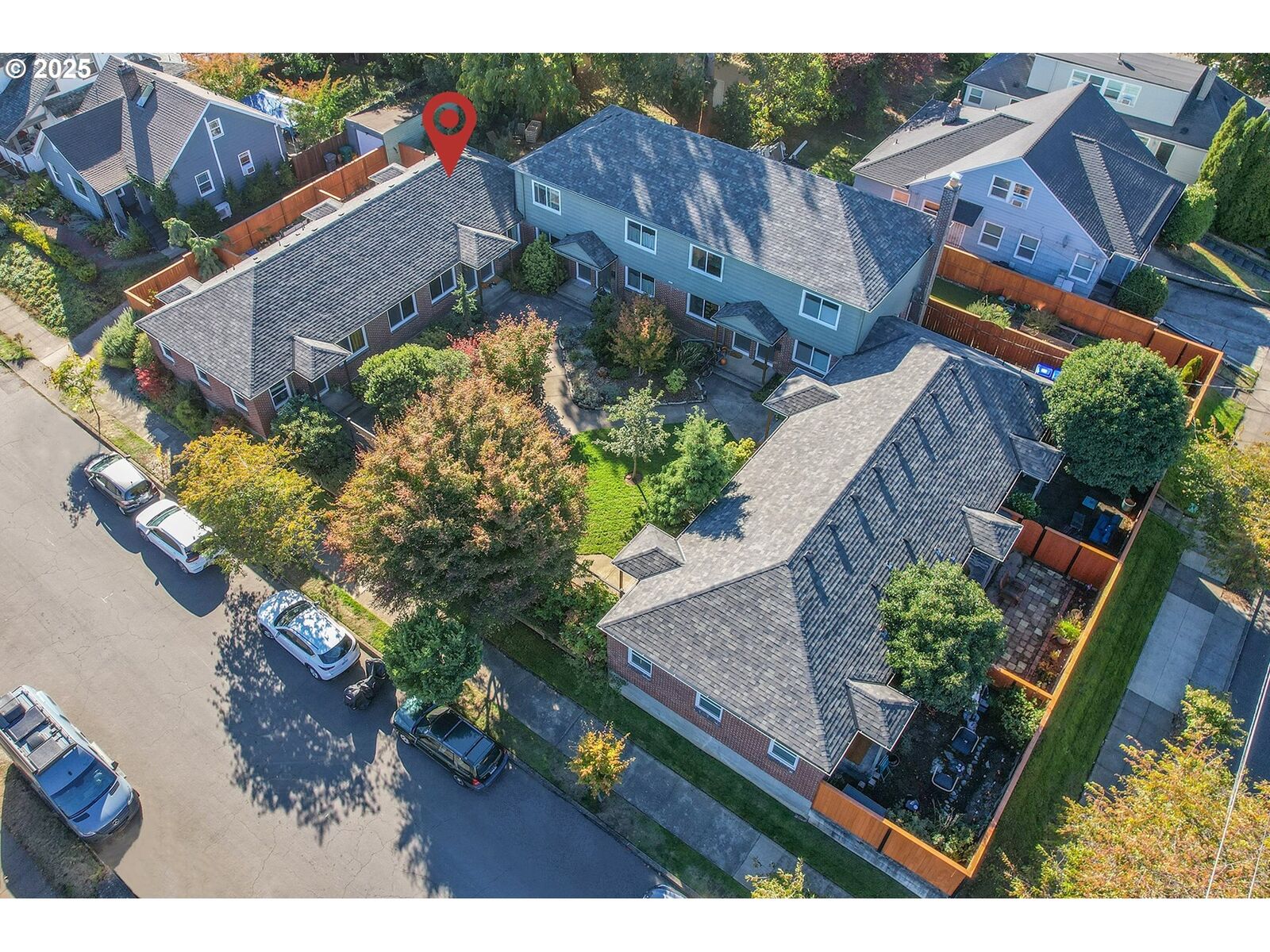 Property Photo:  5405 NE 10th Ave 3  OR 97211 