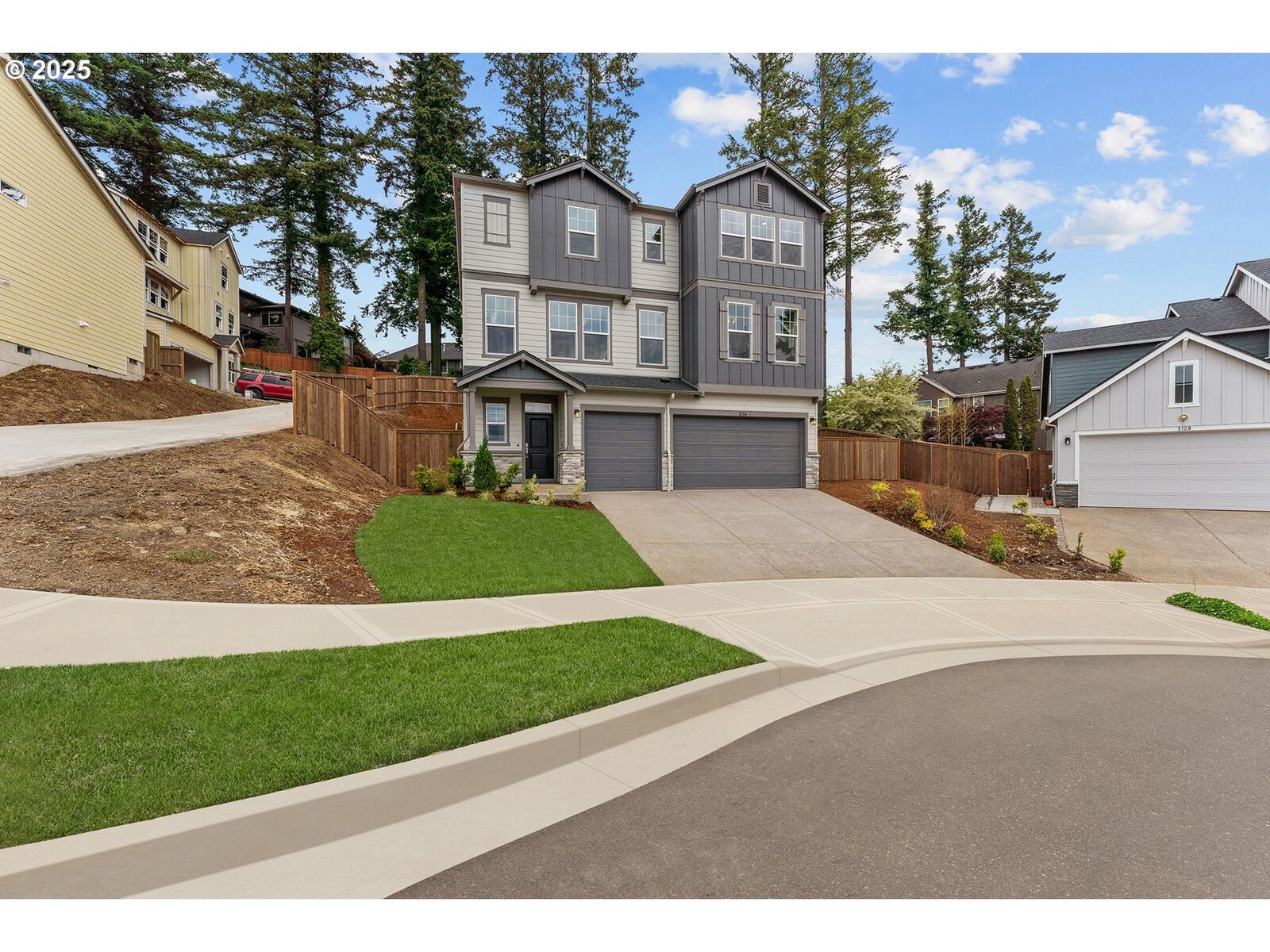 Property Photo: 2134 Eleanor Rd OR 97068