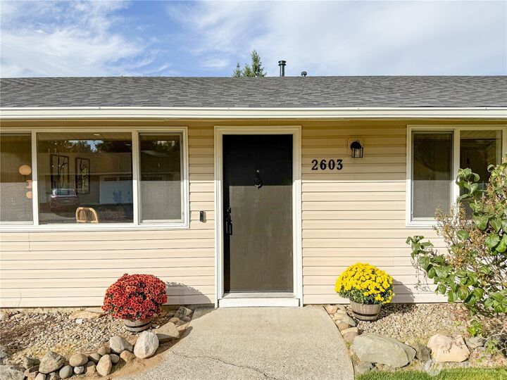 Property Photo: 2603 Mesa Verde Court S WA 98374