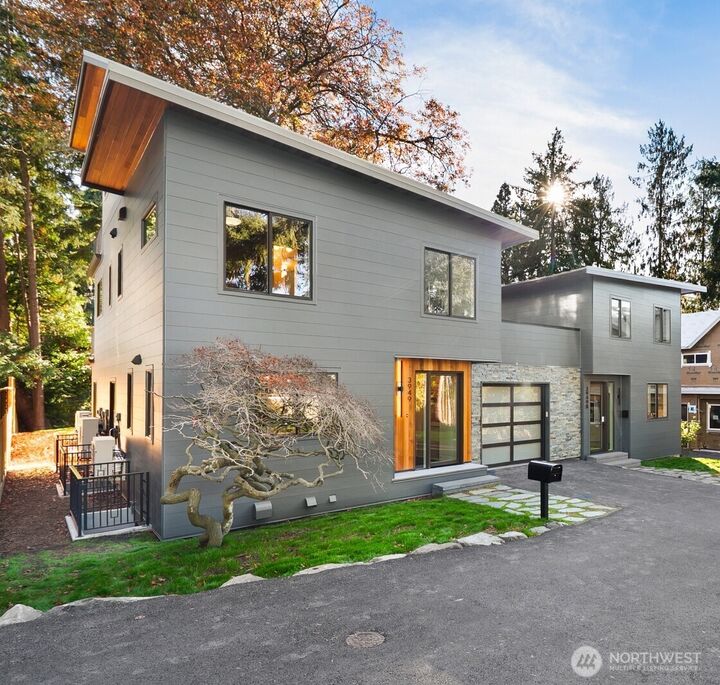 Property Photo:  3949 A W Barrett Lane  WA 98199 