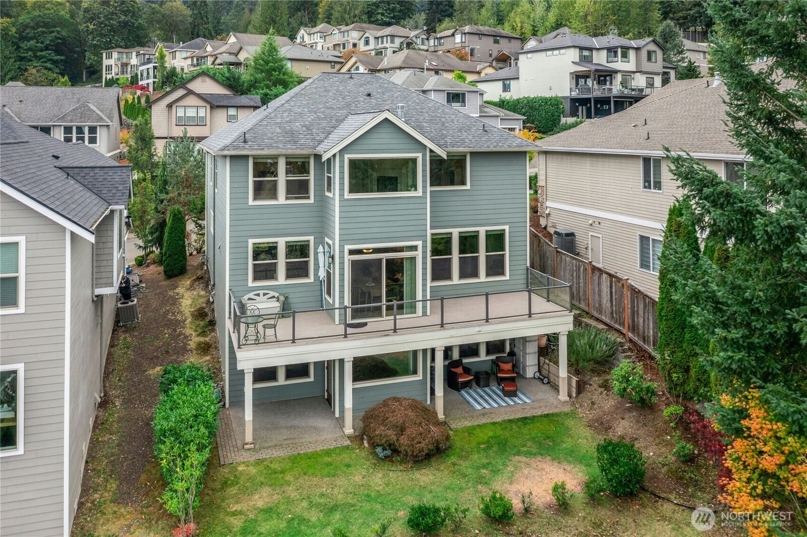 Property Photo:  2744 NW Pine Cone Place  WA 98027 