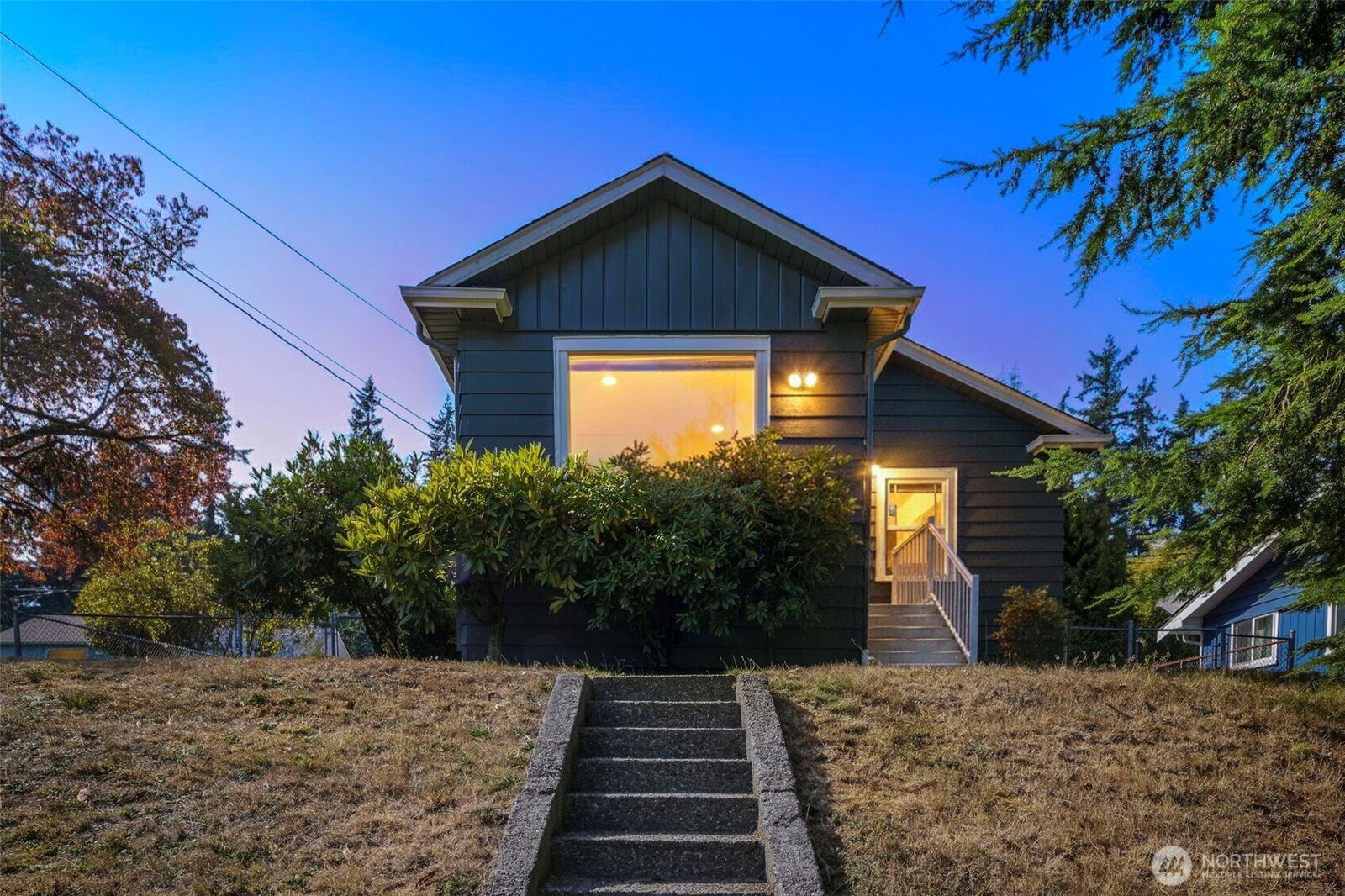 Property Photo: 5620 Wetmore Avenue WA 98203