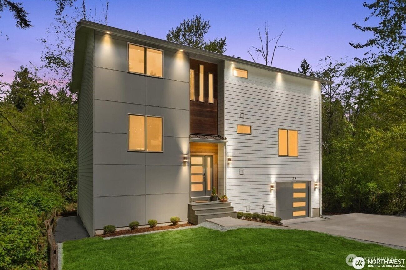 Property Photo:  25  140th Street SW  WA 98208