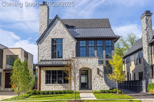 Property Photo: 395 Greenwood Street MI 48009