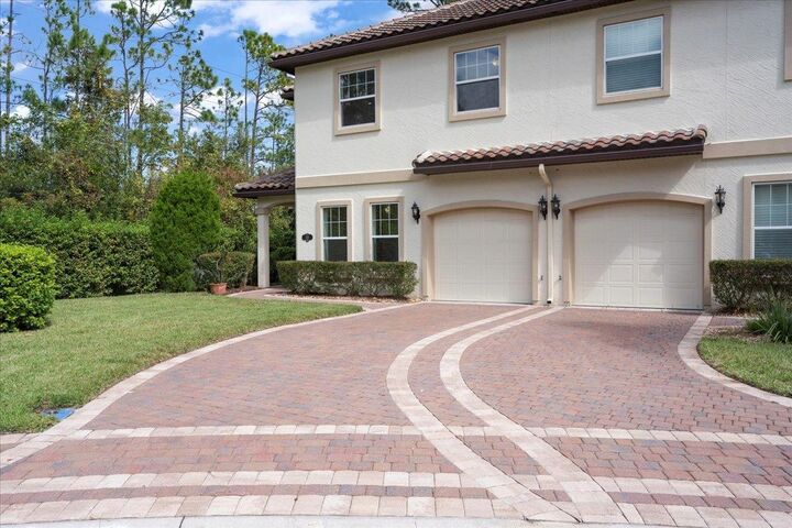 Property Photo:  180 Canyon Trl  FL 32086 