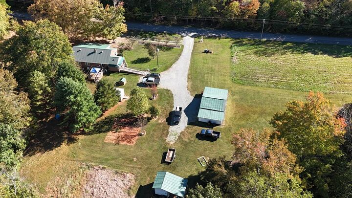 Property Photo:  350 Sunny Side Rd  VA 23937 