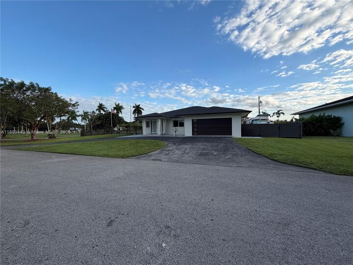 Property Photo: 17404 SW 245th Ter FL 33031